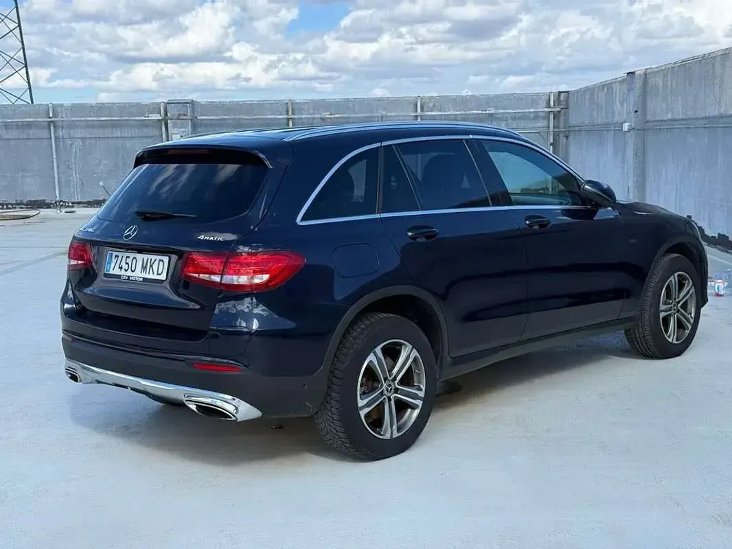 Usado Mercedes GLC350 320 CV (235 kW) 2020 Azul SUV