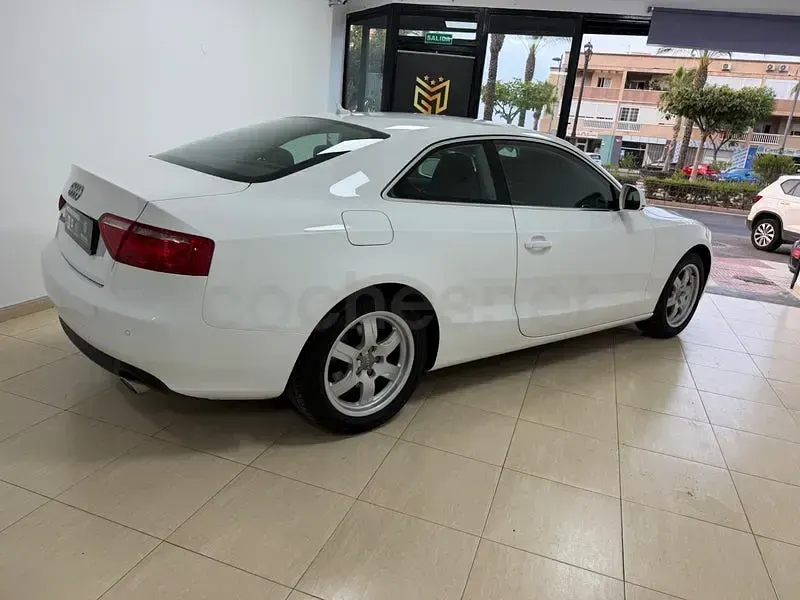 Usado Audi A5 240 CV (176 kW) 2011 Blanco Coupe
