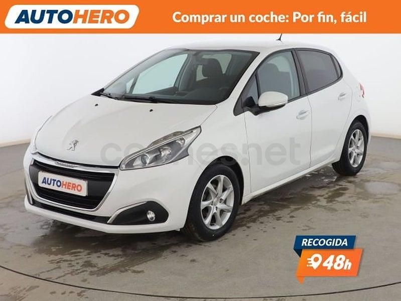 Begagnad Peugeot 208 Active 75 HK (55 kW) 2015 Vit Halvkombi
