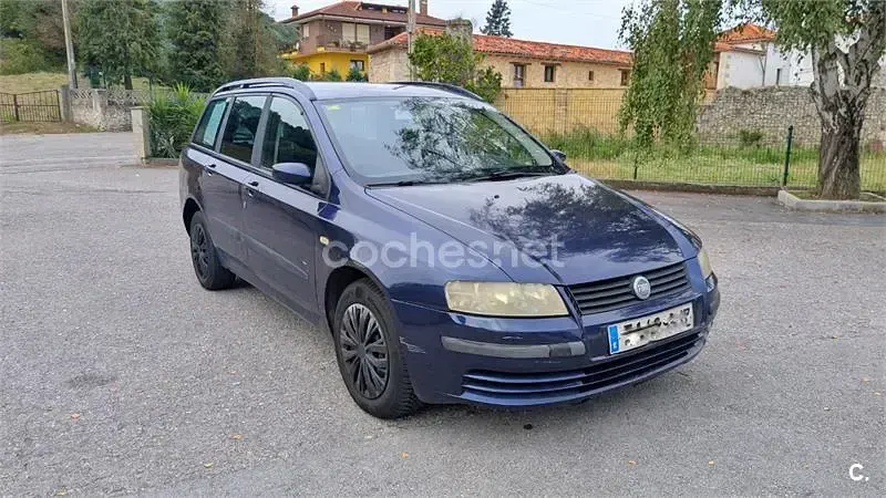 Usado Fiat Stilo Dynamic 115 CV (84 kW) 2003 Azul Familiar