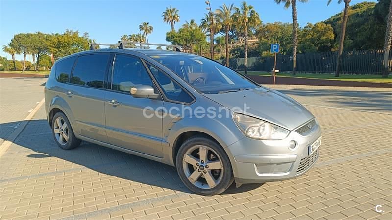 Usado Ford S-MAX Titanium 140 CV (102 kW) 2008 Gris / plata Monovolumen