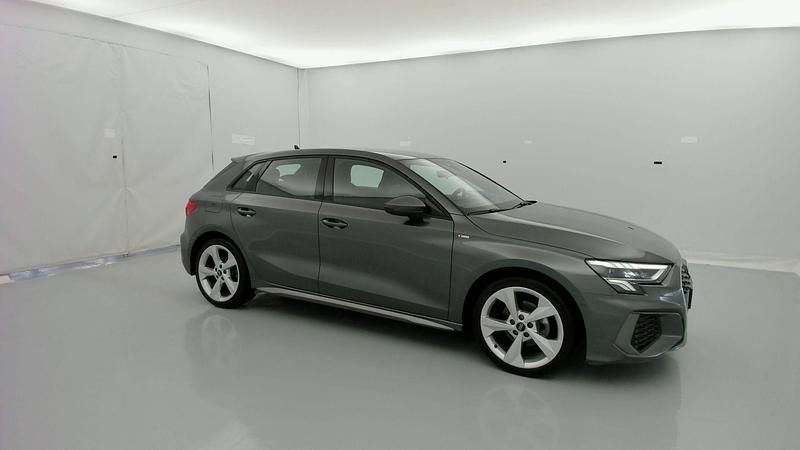 Usado Audi A3 Sportback e-tron S-Line 150 CV (110 kW) 2024 Daytonagrau Utilitario