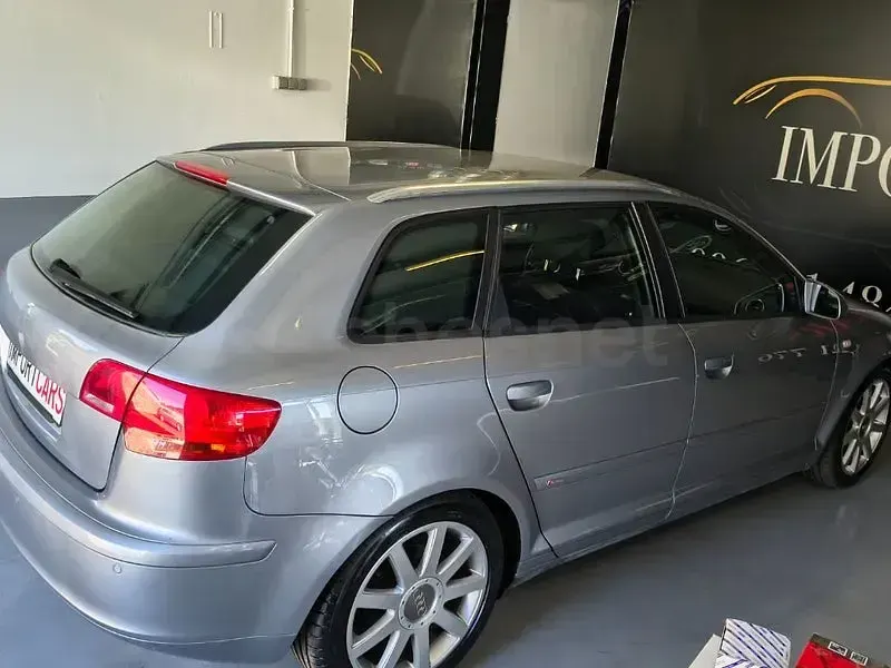 Usado Audi A3 Ambition 140 CV (102 kW) 2006 Gris / plata Utilitario