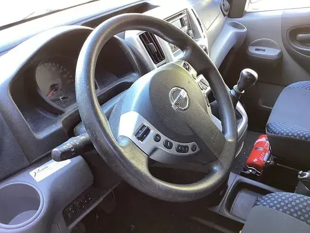 Usado Nissan NV200 Comfort 110 CV (80 kW) 2013 Azul Monovolumen