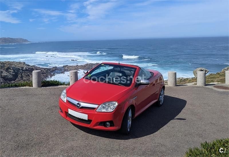 Usado Opel Tigra Sport 125 CV (91 kW) 2005 Rojo Descapotable
