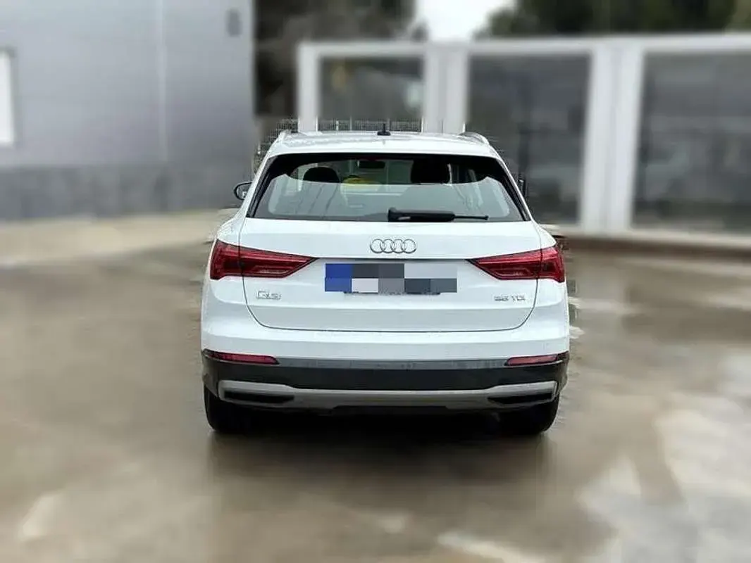 Begagnad Audi Q3 Advanced 150 HK (110 kW) 2021 Vit SUV