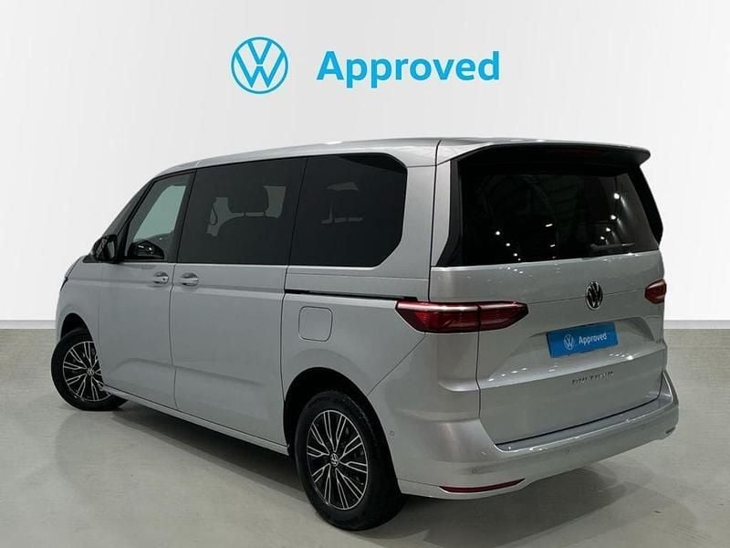 Usado VW Multivan Life 150 CV (110 kW) 2025 Gris Van