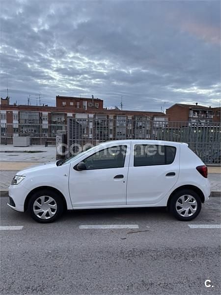 Usado Dacia Sandero Ambiance 73 CV (53 kW) 2018 Blanco Berlina
