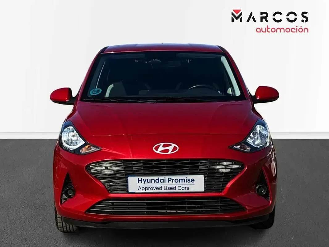 Usado Hyundai i10 64 CV (47 kW) 2025 Rojo Utilitario