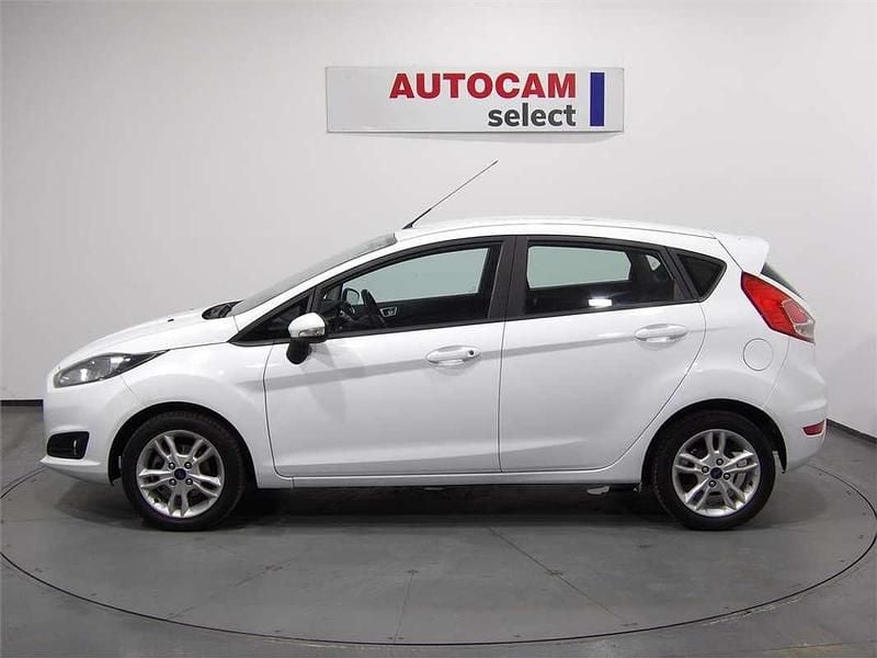 Usado Ford Fiesta Trend 101 CV (74 kW) 2015 Utilitario