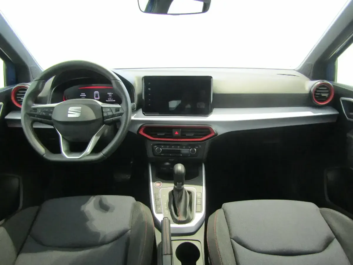 Usado Seat Arona FR 115 CV (84 kW) 2024 Azul SUV