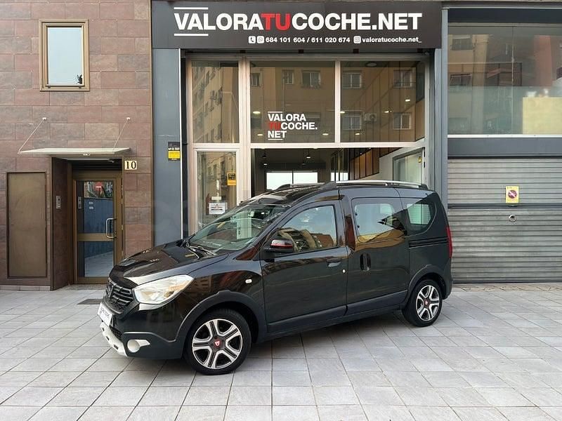 Usado Dacia Dokker 95 CV (69 kW) 2019 Negro Monovolumen