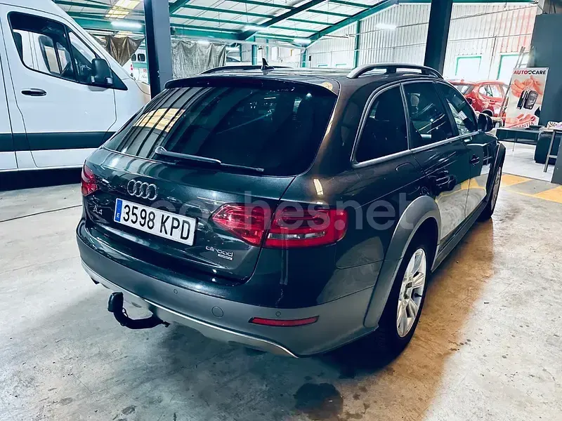 Usado Audi A4 Allroad Sport 150 CV (110 kW) 2014 Marrón Familiar