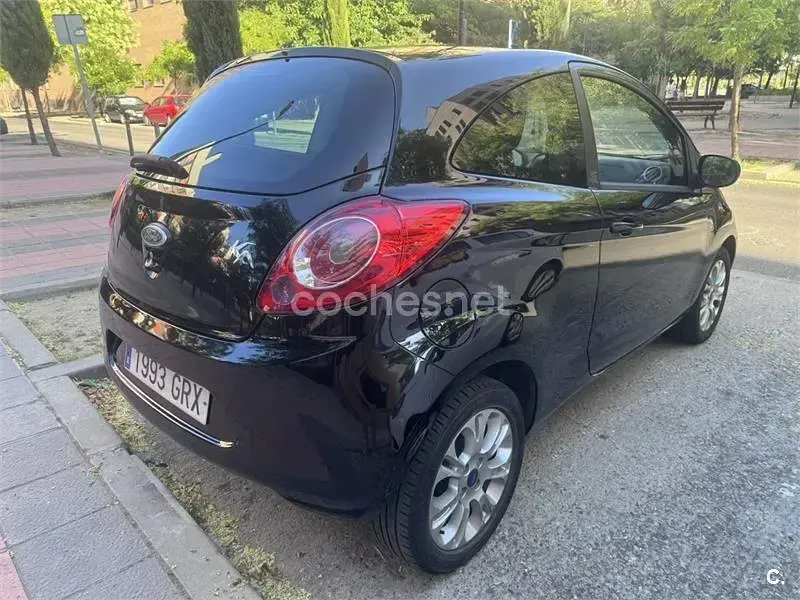 Usado Ford Ka Individual 69 CV (50 kW) 2009 Negro Utilitario