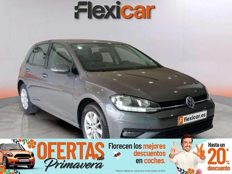 Usado VW Golf VII Advance 110 CV (80 kW) 2017 Gris Utilitario