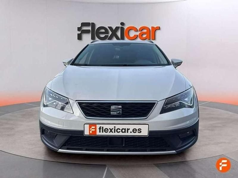 Usado Seat Leon ST FR 150 CV (110 kW) 2018 Blanco Familiar