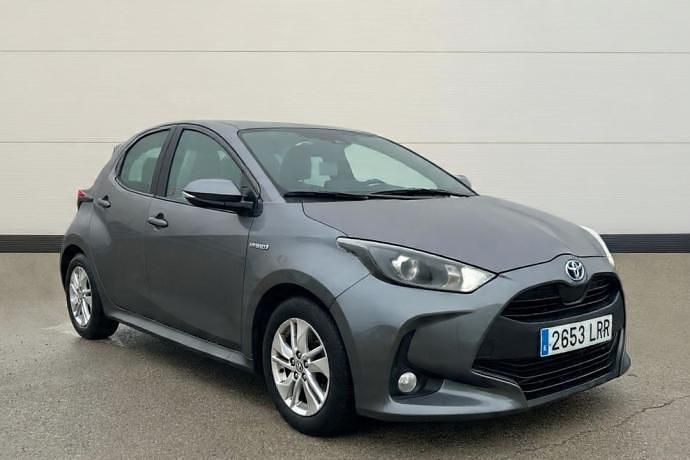 Usado Toyota Yaris Hybrid Active 116 CV (85 kW) 2021