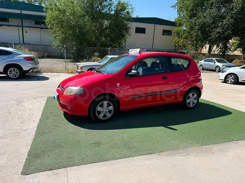 Usado Chevrolet Kalos SE 72 CV (52 kW) 2006 Rojo Berlina