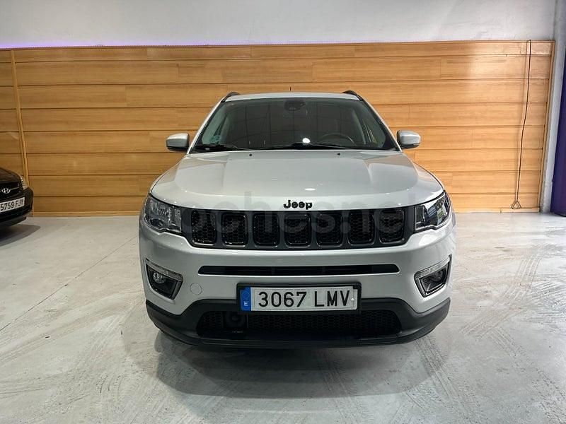 Usado Jeep Compass Limited 130 CV (95 kW) 2021 Gris / plata SUV