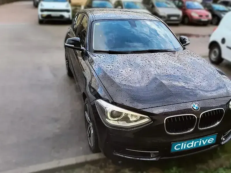 Usado BMW 118 Sport Line 143 CV (105 kW) 2012 Azul Utilitario