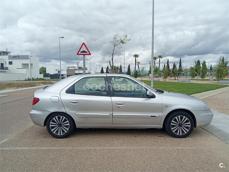 Gris / plata Usado 2004 Citroën Xsara Exclusive Berlina | 1100 € (Buen precio) - Imagen 1/4