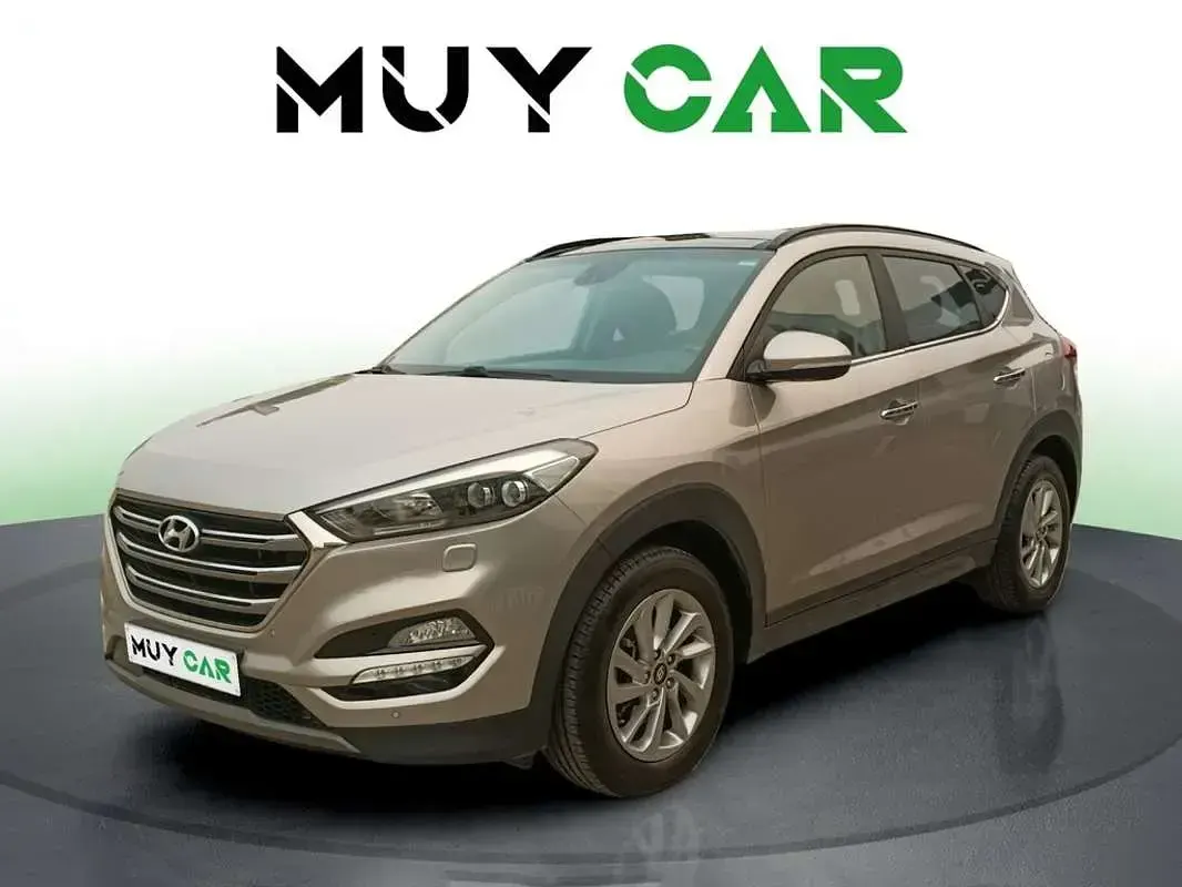 Usado Hyundai Tucson 140 CV (102 kW) 2017 Gris SUV