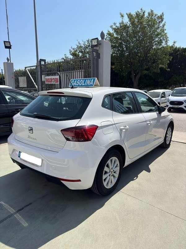 Usado Seat Ibiza Style 110 CV (80 kW) 2021 Blanco Berlina