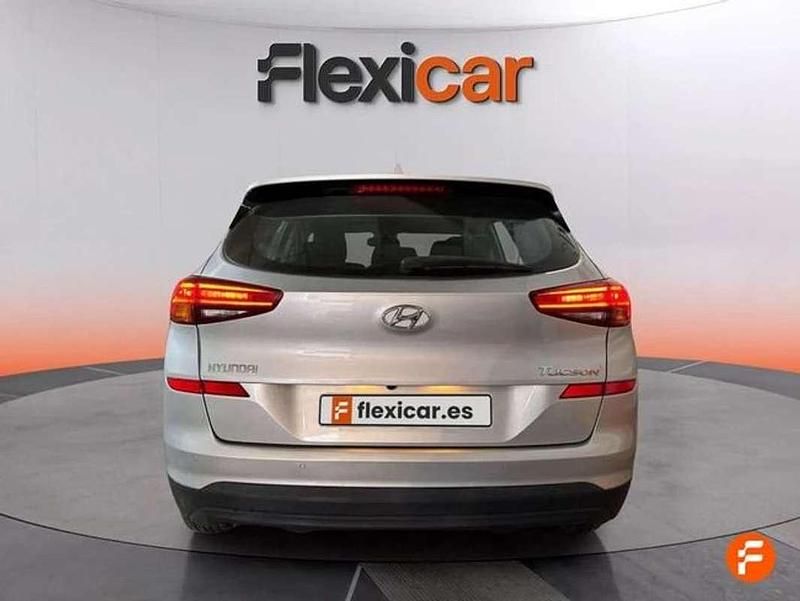 Usado Hyundai Tucson 132 CV (97 kW) 2019 Gris SUV