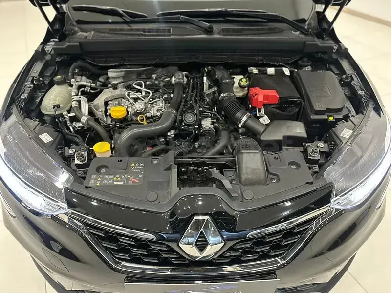 Usado Renault Arkana Zen 140 CV (102 kW) 2022 Negro SUV