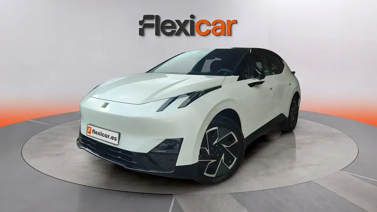 Usado Lynk & Co 02 200 kW (272 CV) 2025 Blanco SUV