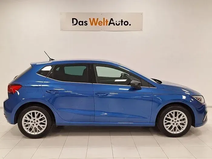 Usado Seat Ibiza 115 CV (84 kW) 2024 Azul Utilitario