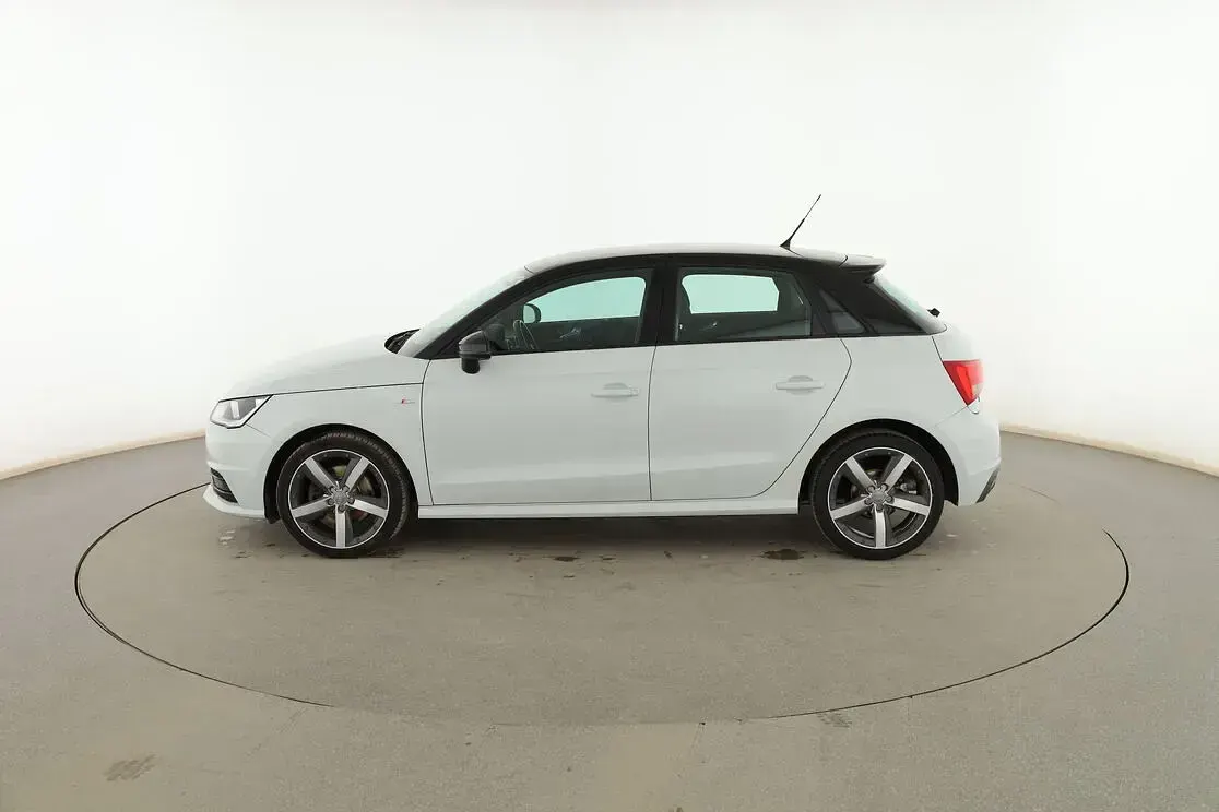 Usado Audi A1 Sportback Attraction 125 CV (91 kW) 2017 Blanco Utilitario