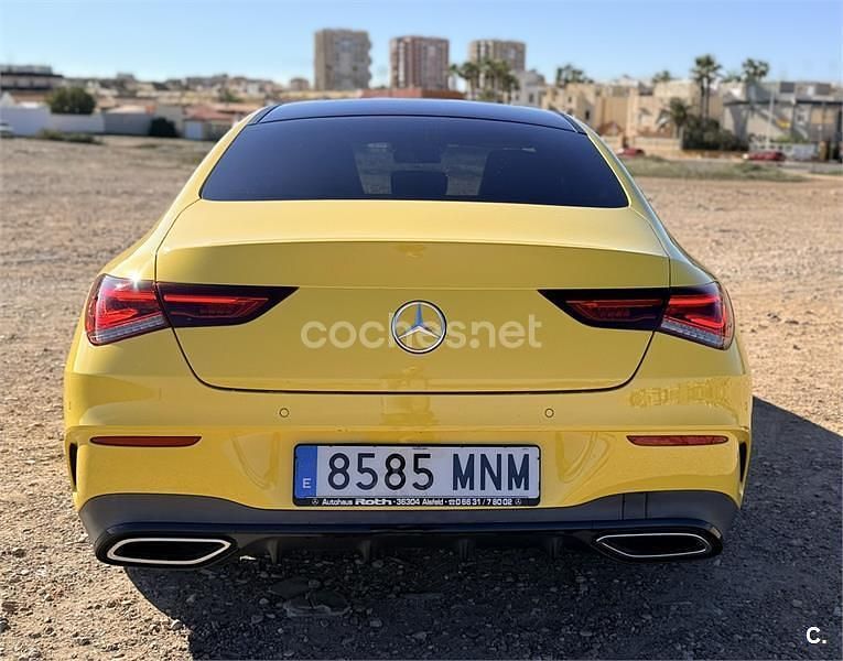 Usado Mercedes CLA250 Shooting Brake 218 CV (160 kW) 2019 Amarillo Familiar