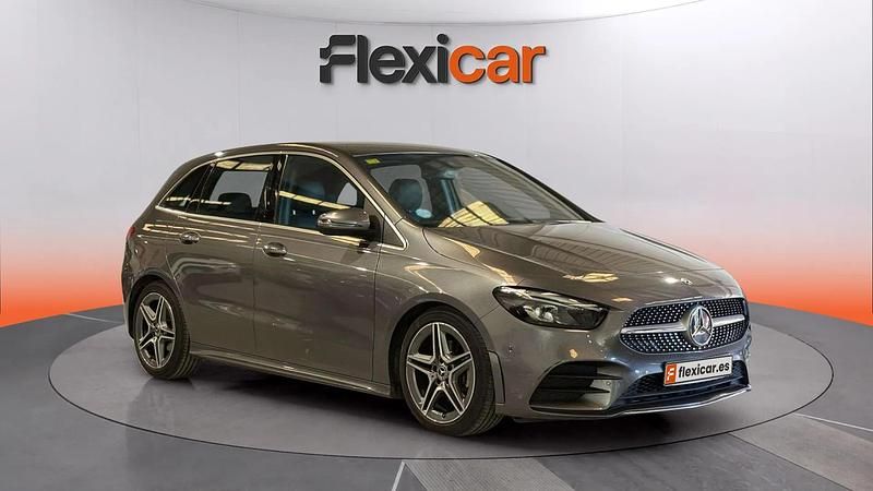 Usado Mercedes B200 150 CV (110 kW) 2020 Gris Monovolumen