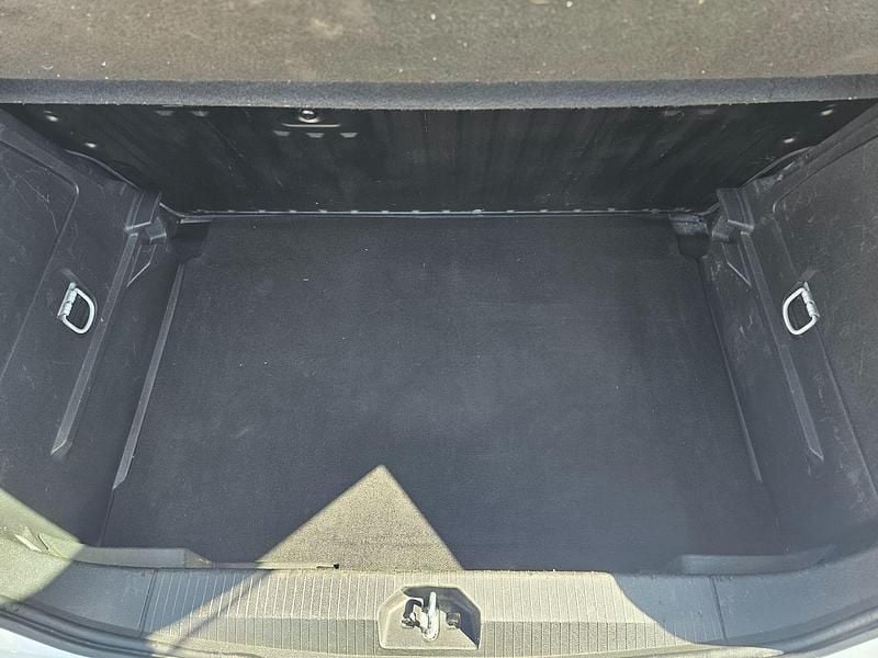 Usado Opel Corsa Selective 90 CV (66 kW) 2019 Blanco Utilitario