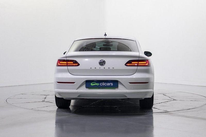 Usado VW Arteon 150 CV (110 kW) 2018 Blanco Coupe