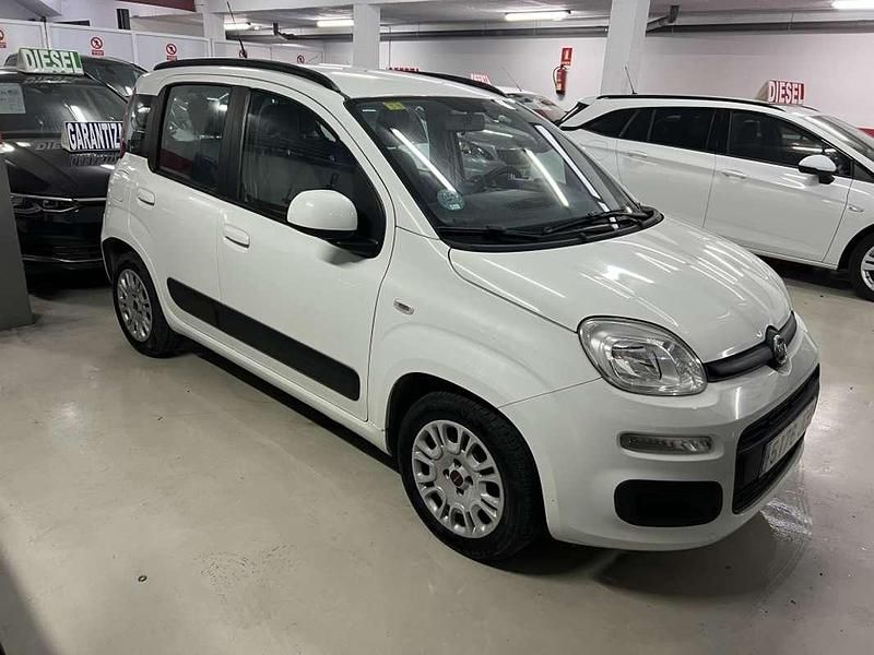 Usado Fiat Panda Young 69 CV (50 kW) 2015 Blanco Utilitario
