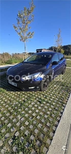 Azul Usado 2016 Ford Focus Titanium Berlina | 5500 € - Imagen 1/4