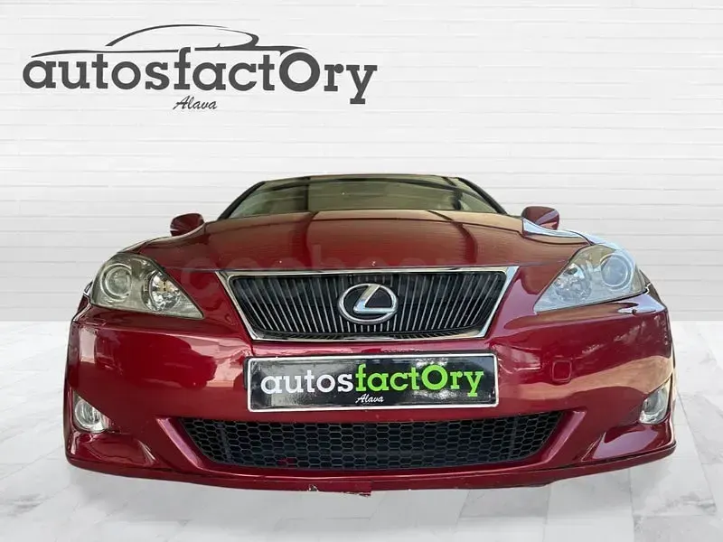Usado Lexus IS250 Sport Line 208 CV (152 kW) 2006 Granate Berlina