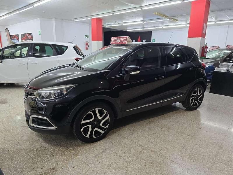 Usado Renault Captur Zen 90 CV (66 kW) 2015 Negro SUV