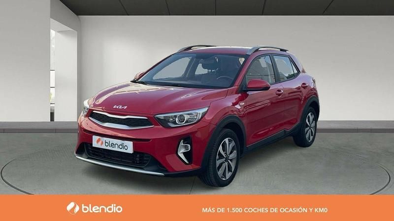 Usado Kia Stonic 100 CV (73 kW) 2024 Rojo SUV