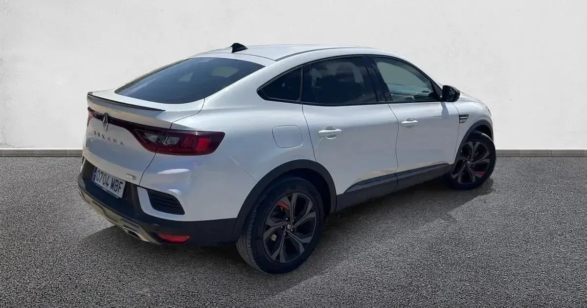 Usado Renault Arkana RS Line 140 CV (102 kW) 2022 SUV