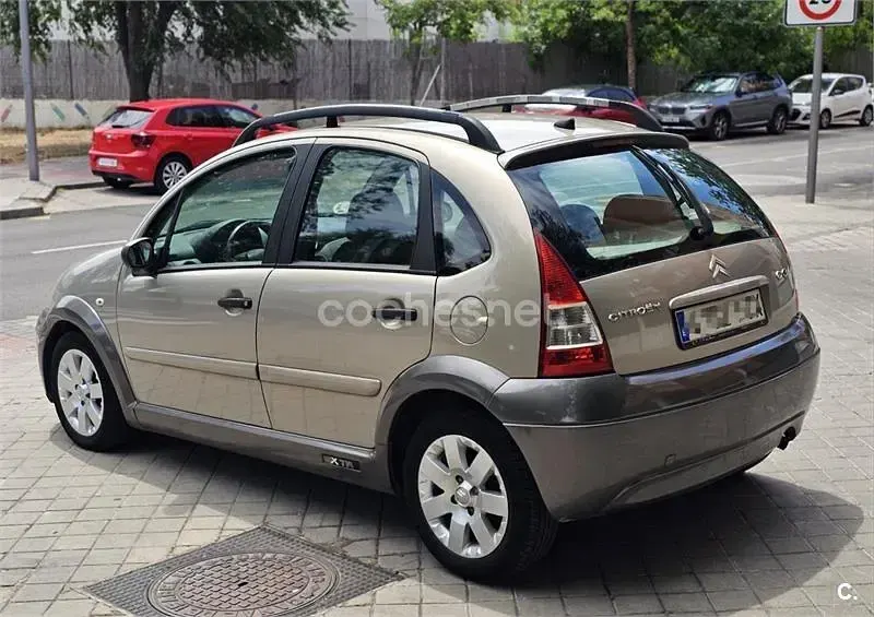 Usado Citroën C3 XTR 70 CV (51 kW) 2007 Beige Berlina