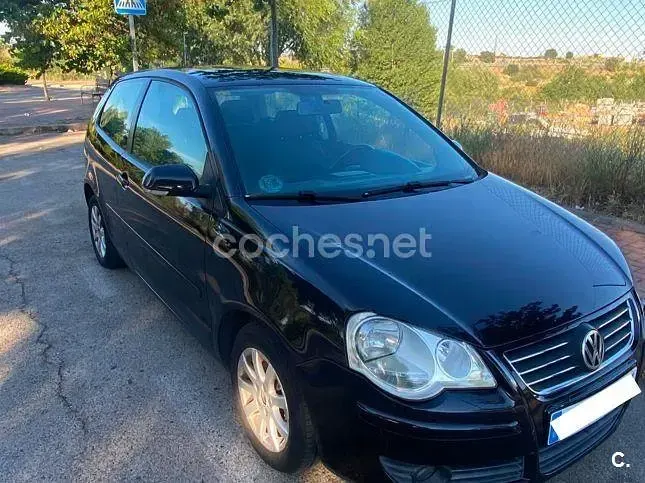 Usado VW Polo Sportline 100 CV (73 kW) 2006 Negro Utilitario