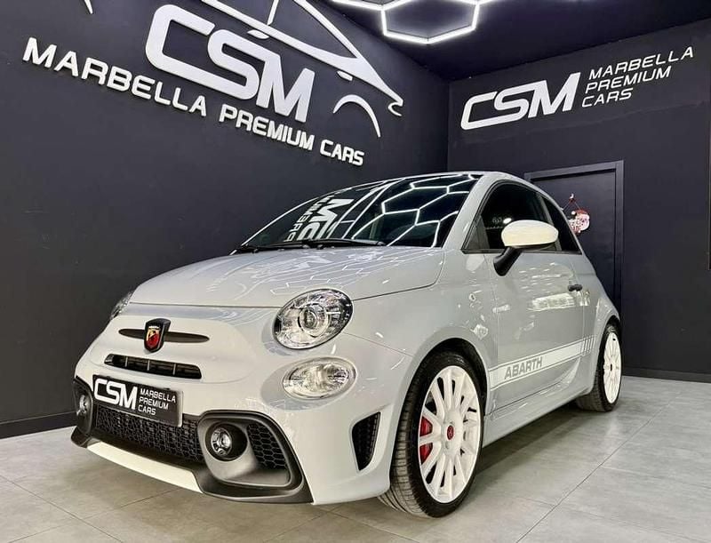 Gris Usado 2022 Abarth 695 Esseesse Utilitario | 31.490 € (Caro) - Imagen 1/4