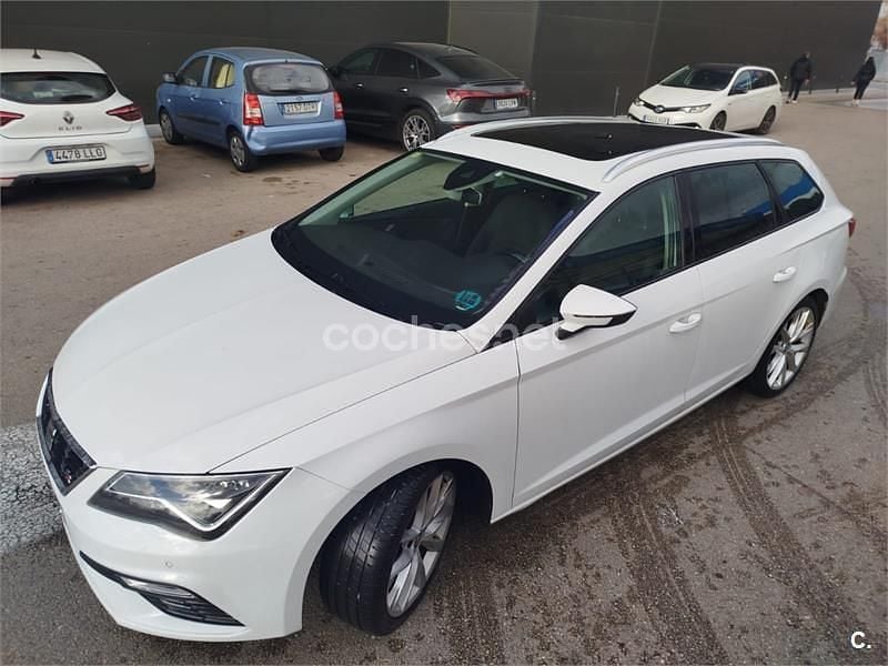 Usado Seat Leon ST FR 184 CV (135 kW) 2017 Blanco Familiar