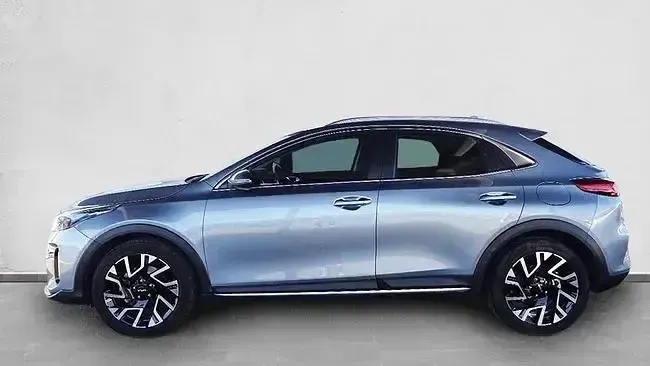 Usado Kia XCeed 120 CV (88 kW) 2023 Gris SUV