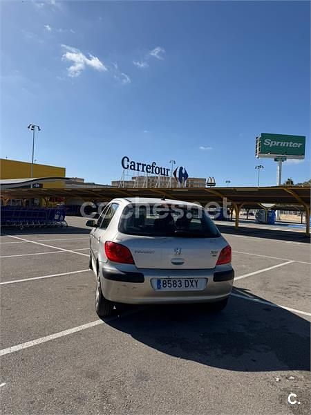 Usado Peugeot 307 110 CV (80 kW) 2006 Gris / plata Familiar