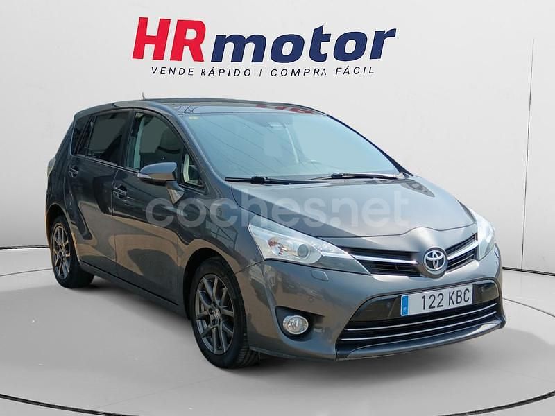 Gris / plata Usado 2017 Toyota Verso Comfort Monovolumen | 15.790 € (Precio justo) - Imagen 1/4
