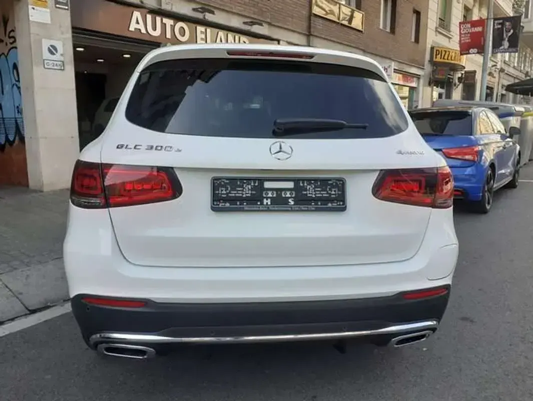 Usado Mercedes GLC300 AMG 321 CV (236 kW) 2020 Blanco SUV